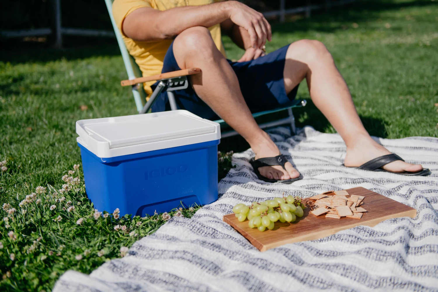 IGLOO Laguna 9 Cool Box Red 12 IGLOO Laguna 9 Cool Box Red - Image 10