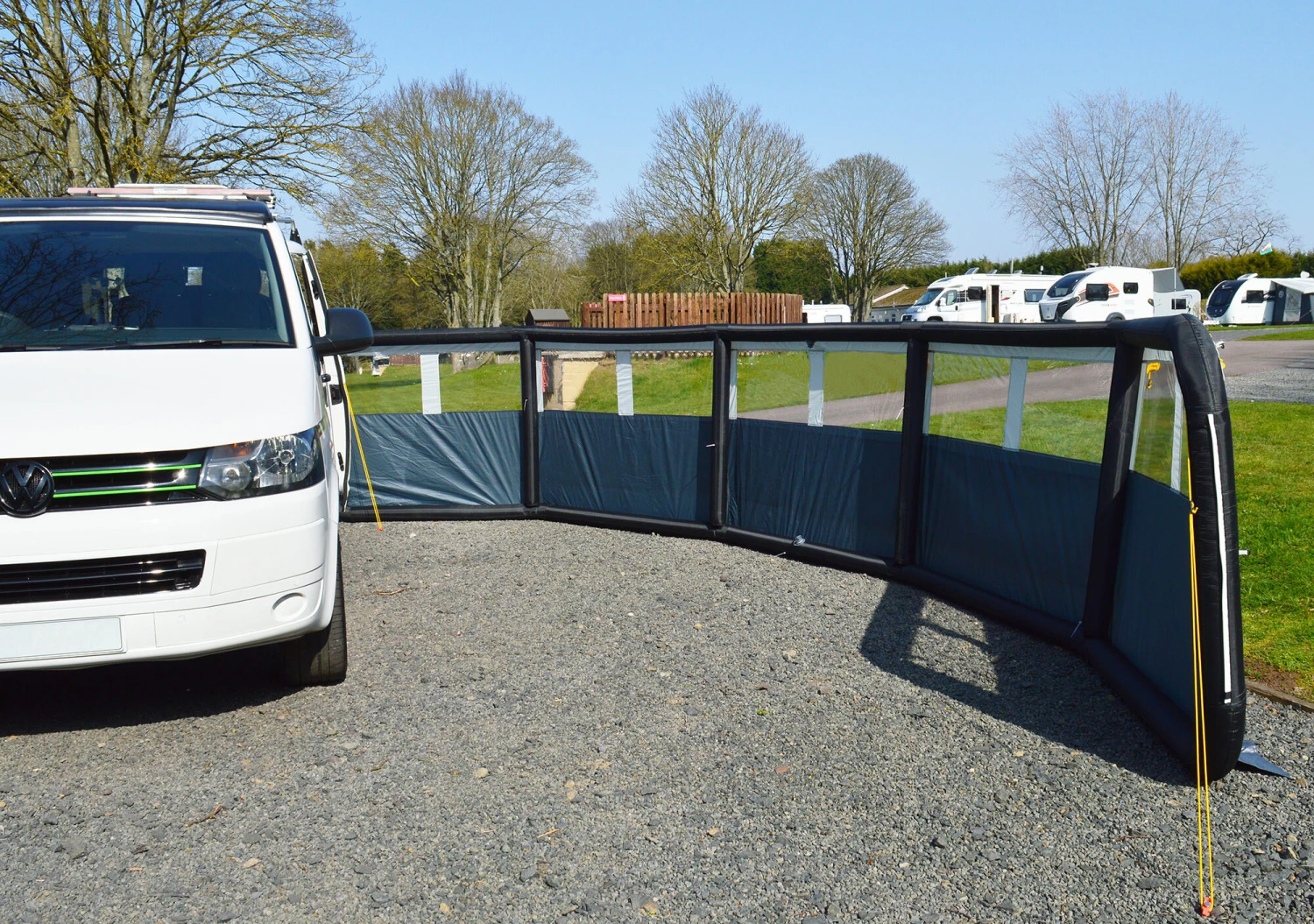 Maypole 5 Panel Single Point Inflation Windbreak 4 Maypole 5 Panel Single Point Inflation Windbreak - Image 2