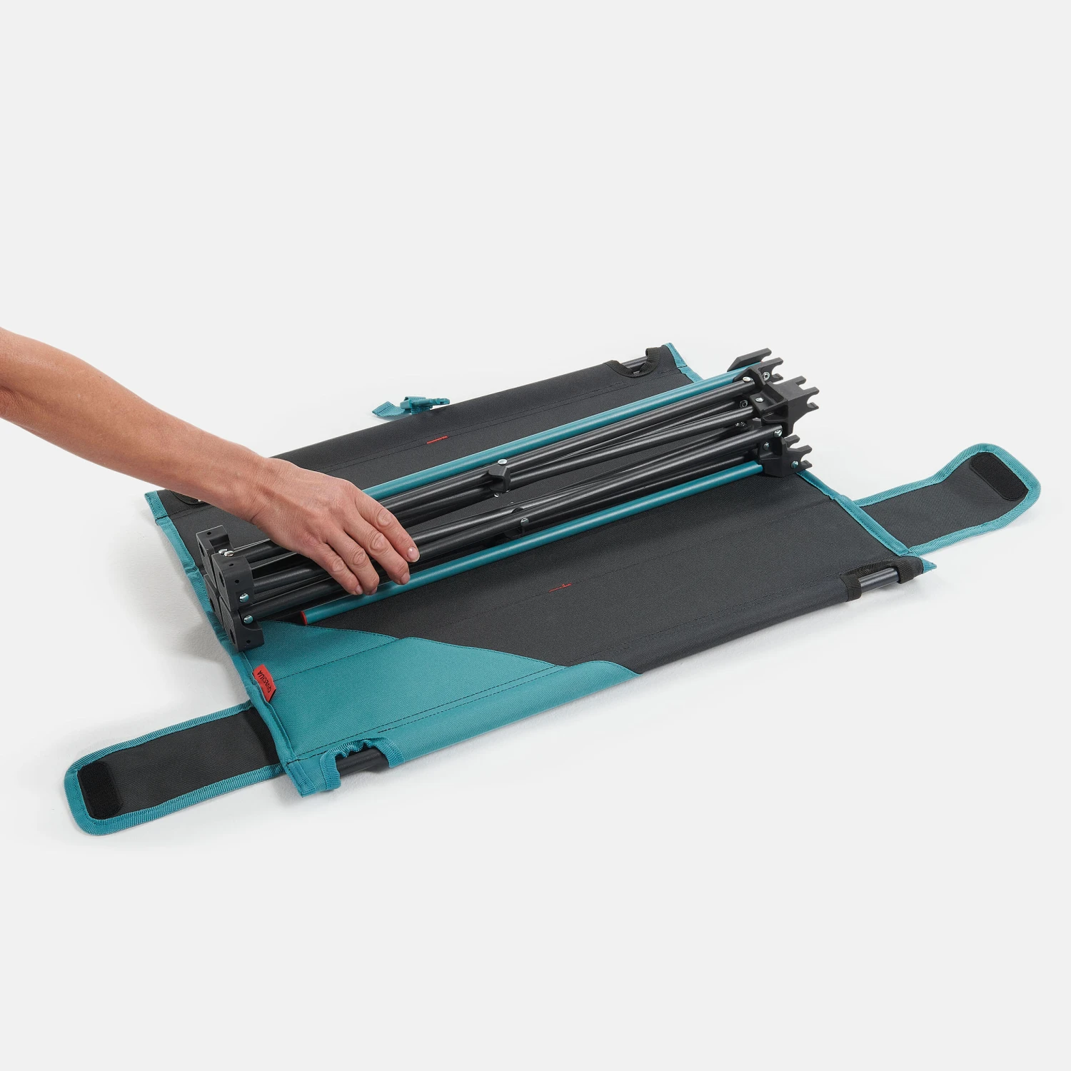 Quechua LOW FOLDING CAMPING TABLE MH100 Grey 13 Quechua LOW FOLDING CAMPING TABLE MH100 Grey - Image 11